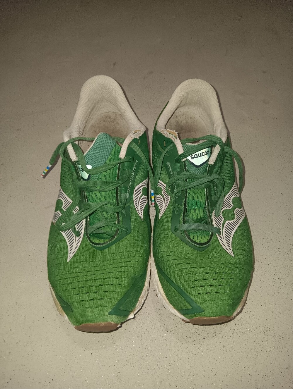 Saucony Mens Running Sneakers